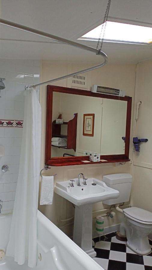 Kubba Roonga Guesthouse - Luxury Spa Retreat Blackheath Bagian luar foto